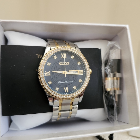 Men's Olevs Watch In Box - Picture 4 of 8